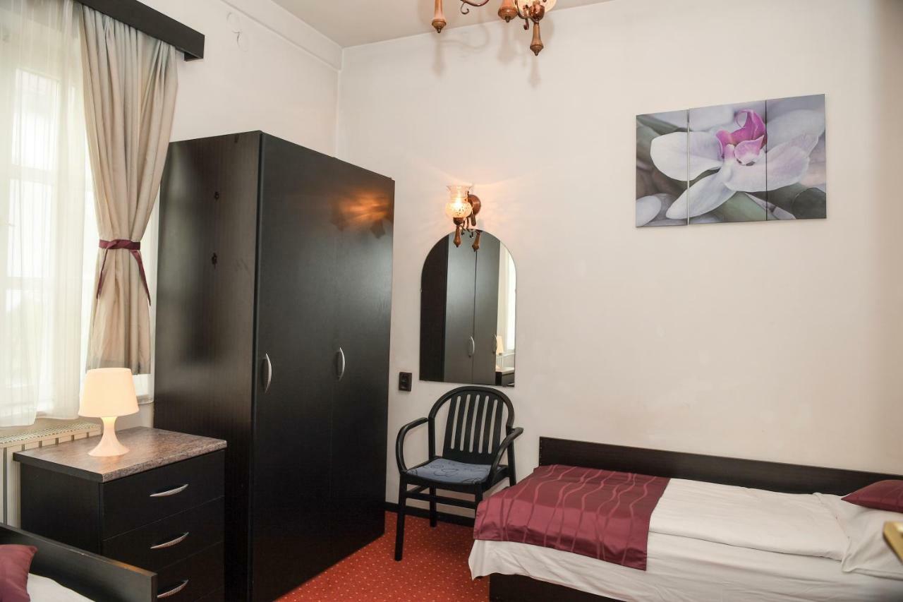 Budai Hotel Budapeszt Zewnętrze zdjęcie